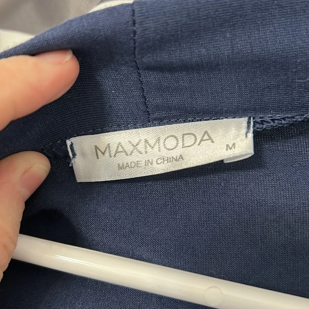 Lightweight Maxmoda Robe - Picture 2 of 2